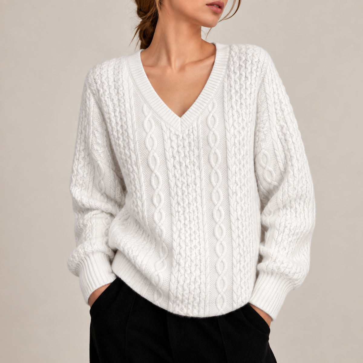 Pull en Maille Torsadée Blanc à Col V pour Femme
